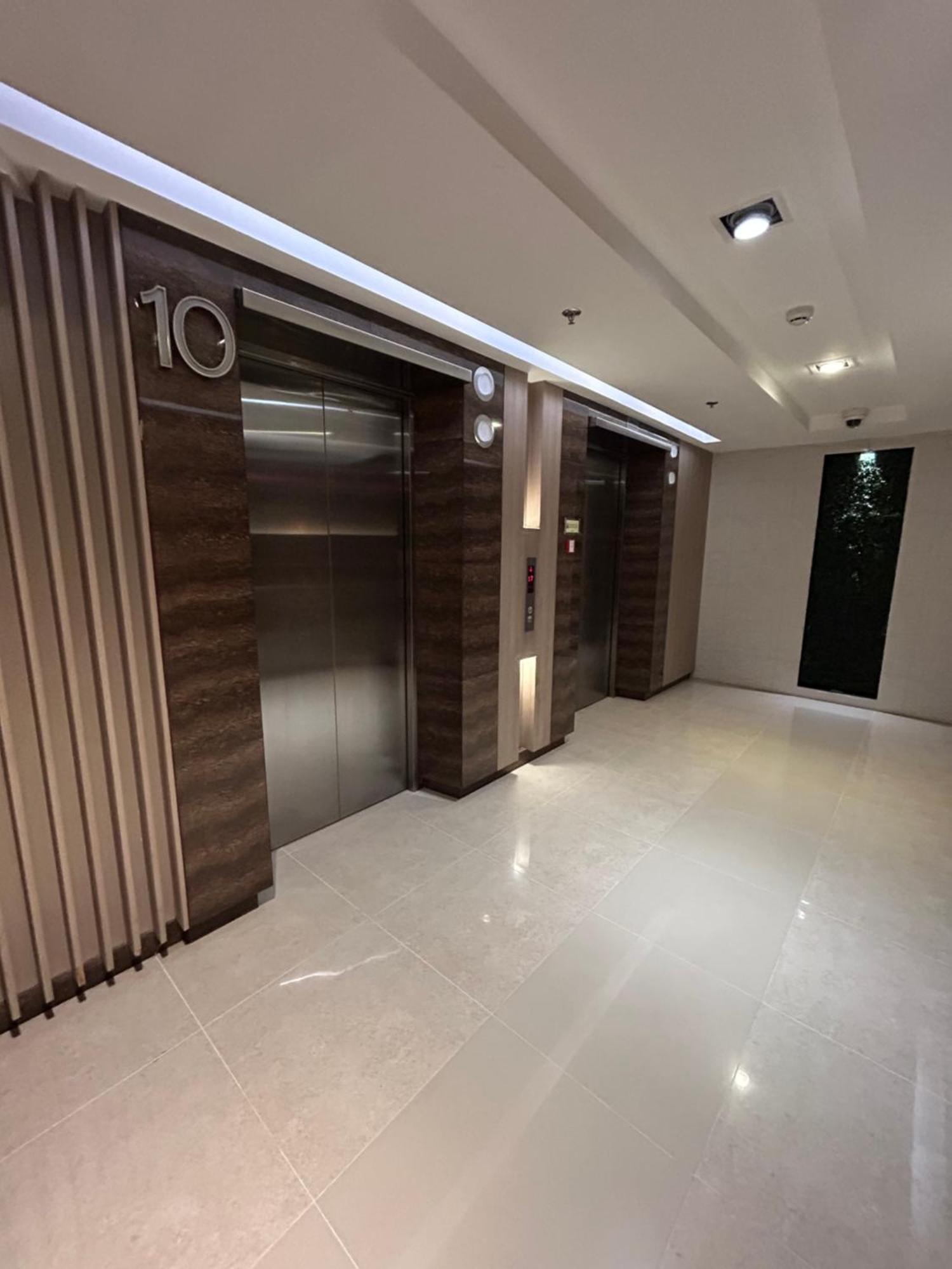 Santiorini At Shore Residences Пасай Екстериор снимка