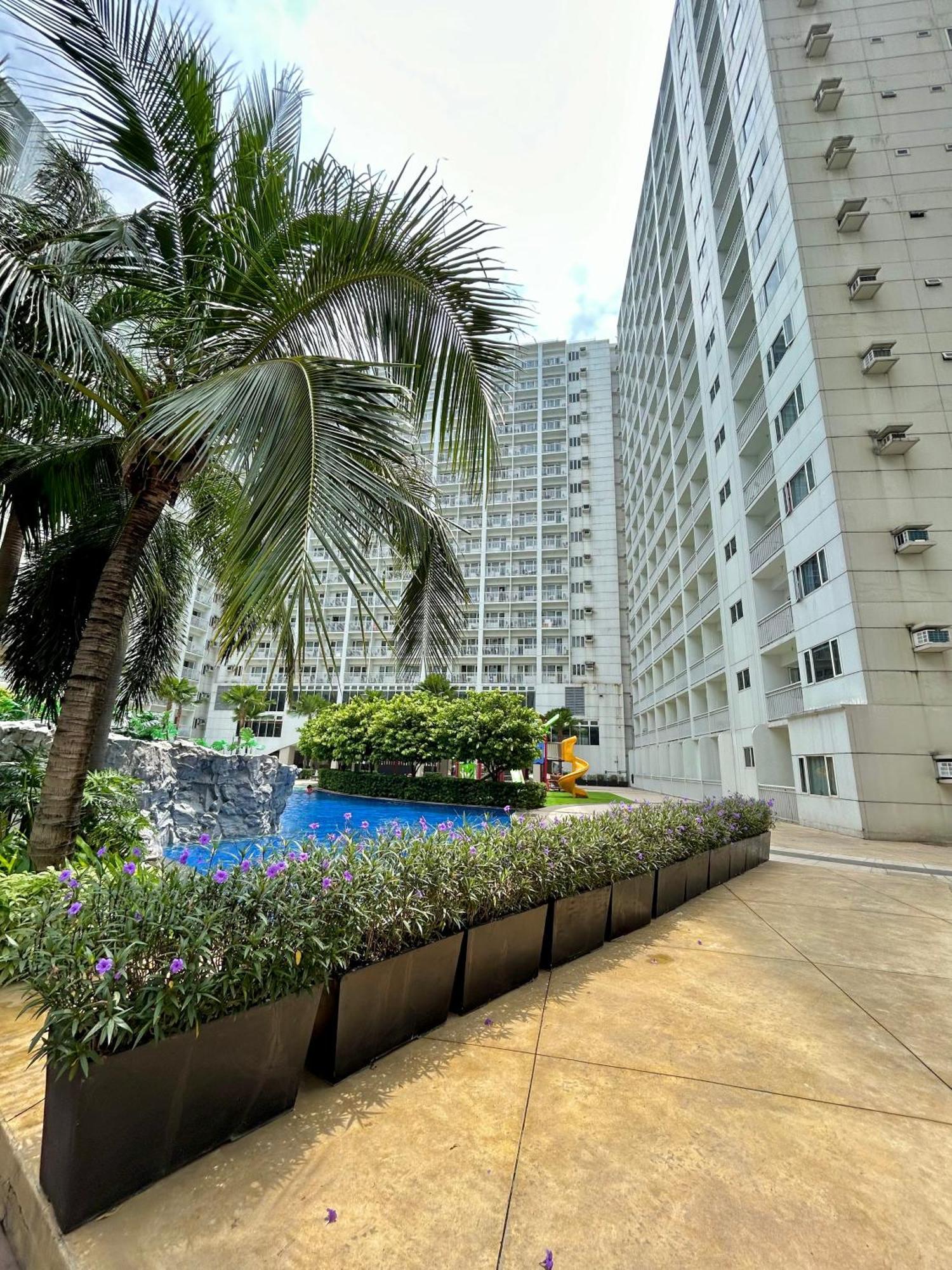 Santiorini At Shore Residences Пасай Екстериор снимка