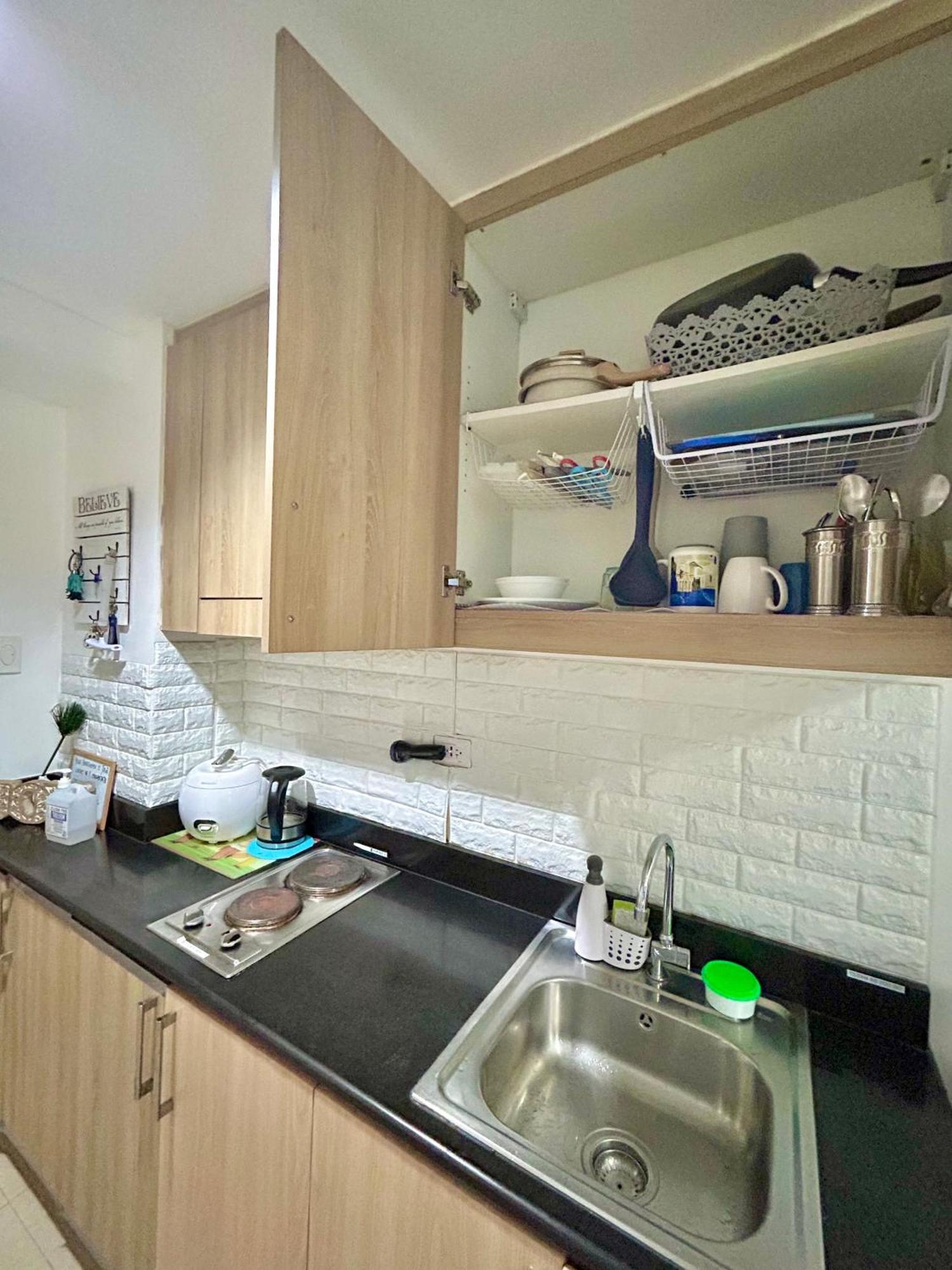 Santiorini At Shore Residences Пасай Екстериор снимка