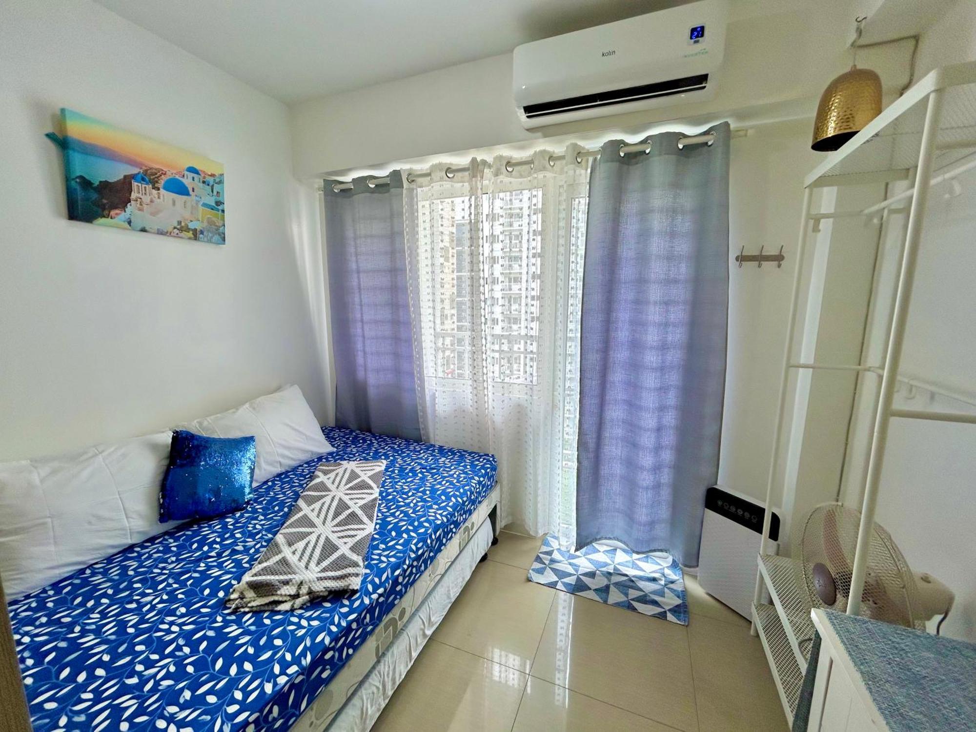 Santiorini At Shore Residences Пасай Екстериор снимка