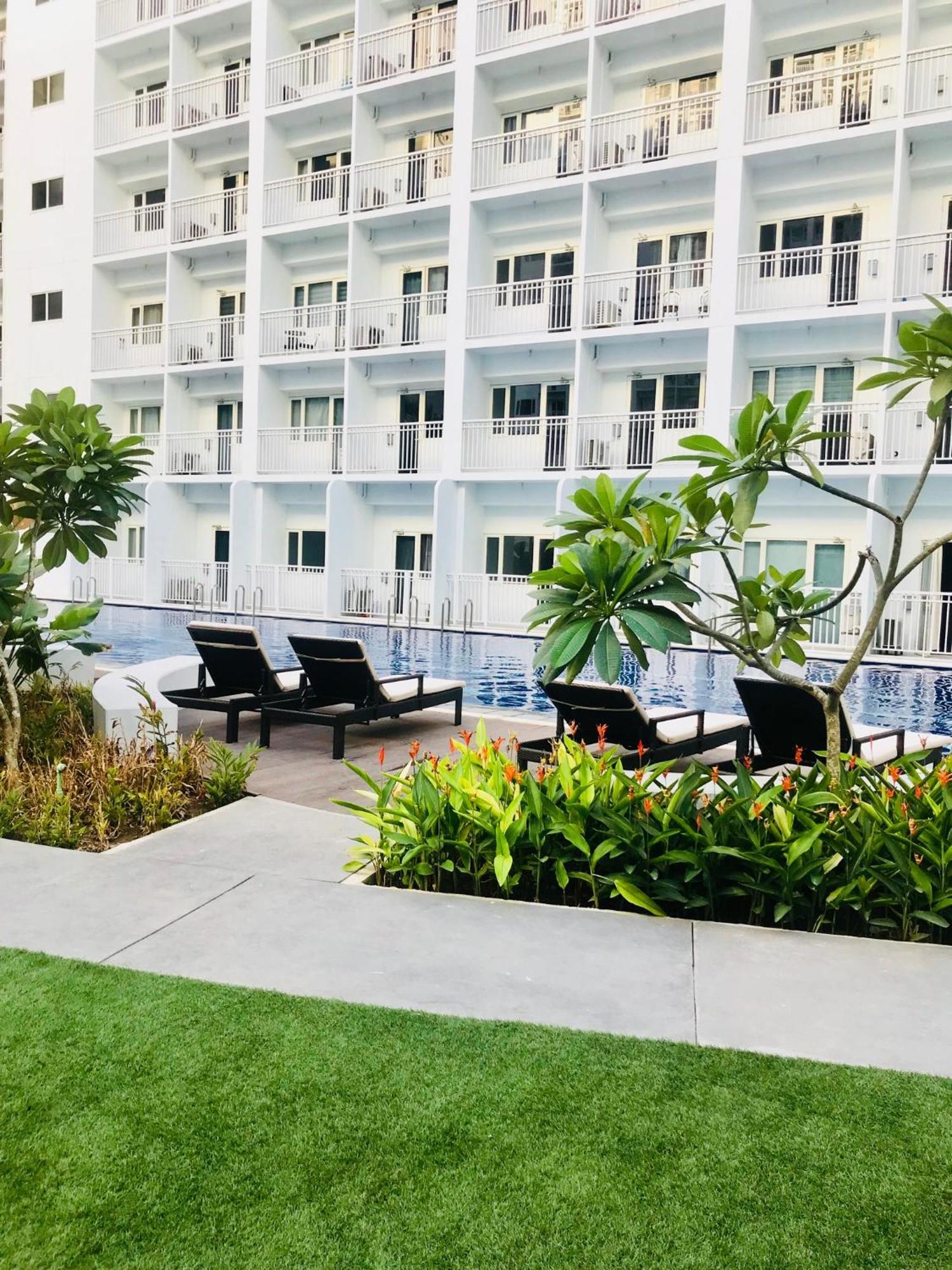 Santiorini At Shore Residences Пасай Екстериор снимка