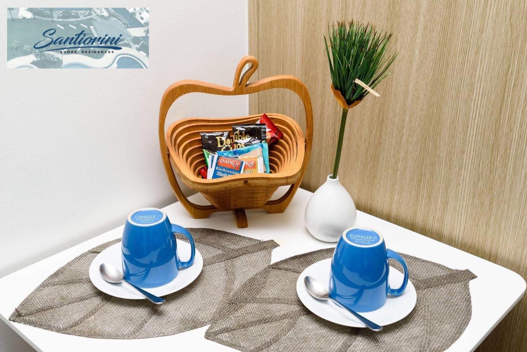 Santiorini At Shore Residences Пасай Екстериор снимка
